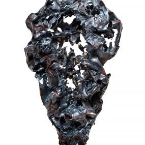 1.	Em corrosão - 64 x 34 x 15 cm – Aço e ouro