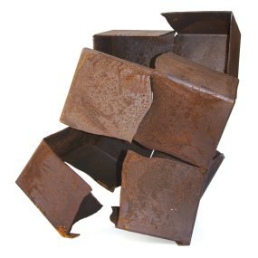 Cubo rasgado - 45 x 45 x 35 cm - Aço corten oxidado - 2008